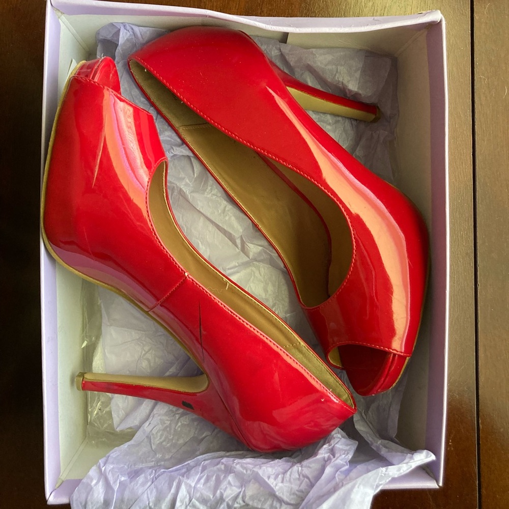 Red Madden Girl Peep Toe Pumps